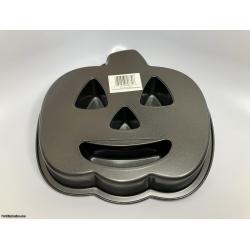 Wilton Jack-O-Lantern Cake Pan with Flutes