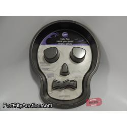 Wilton Non-Stick SKULL Fluted Cake Pan - New