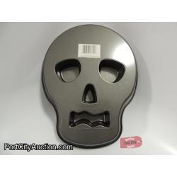 Wilton Non-Stick SKULL Fluted Cake Pan - New